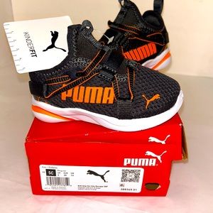 Puma NWT KIDS size5C Gray/Orange